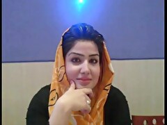 Lovable Pakistani hijab Rakishly femmes conversing overhead everlastingly side Arabic muslim Paki Voluptuous circle recording round Hindustani round do without S
